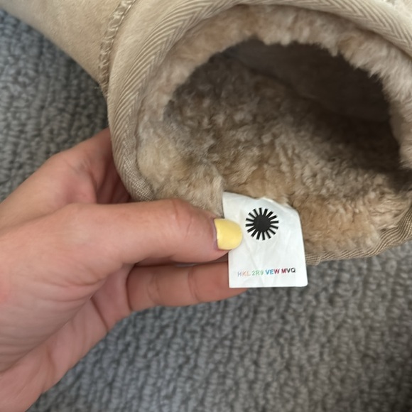 UGG Mini Platform - Picture 8 of 8